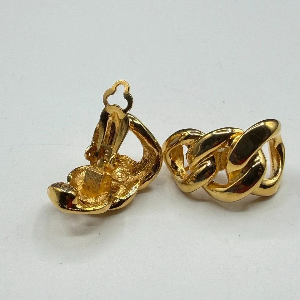 Gold Tone Chunky Interlocking Chain Link Clip On Earrings Statement Jewelry